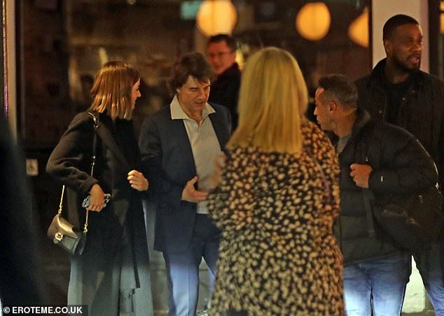 tom-cruise-ana-de-armas-london-4 (1)