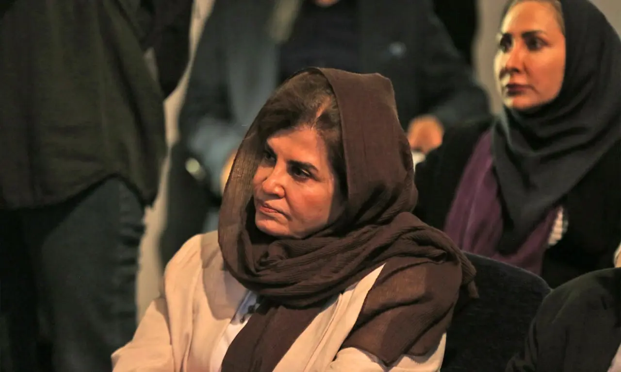 Zahra Haghshoar Eghtesad Novin Bank Collection