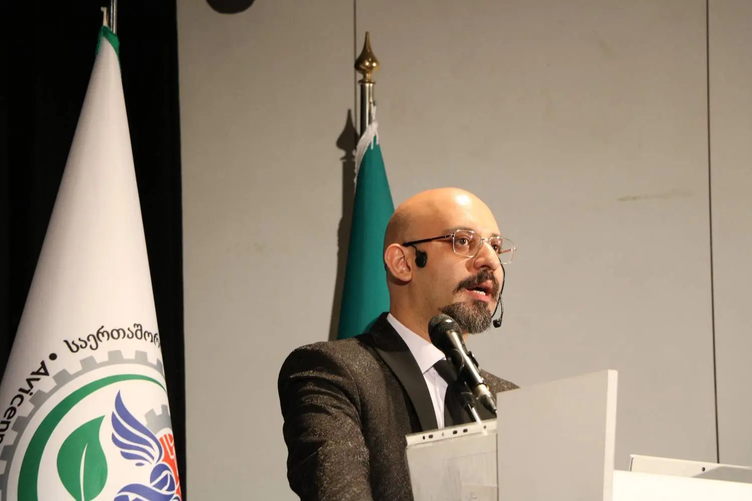 اسفندیار عبادی 