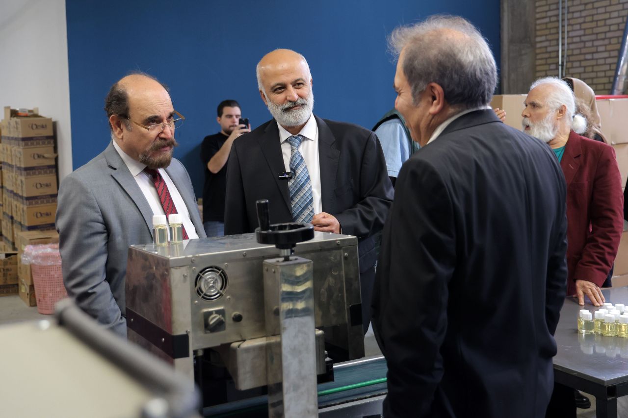 کارخانه رنگ وستا 