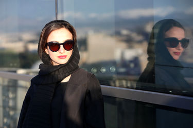 سومین روز سی و هفتمین جشنواره جهانی فیلم فجر در پردیس چارسو