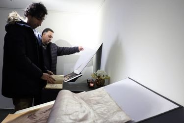 عظیم مرکباتچی با کانسپت کوراب در گالری مژده