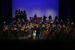 Vahdat Hall Hosts National Orchestra