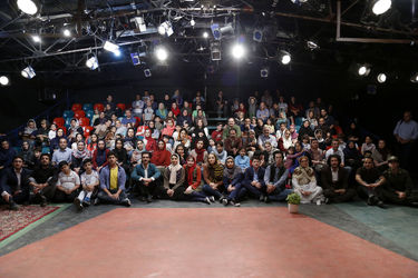 نمایش "عقل صورتی یا مدادی که فقط مشق نمی‌نوشت"