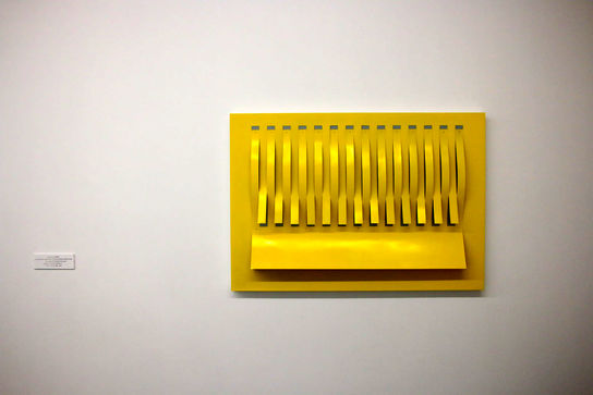 نمایشگاه نقش برجسته‌های هندسی محسن وزیری مقدم  در گالری اعتماد