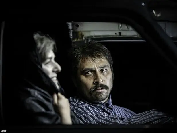 بازگشت خفاش شب این بار در تئاتر/ ماجرای قتل ۹ زن/در سه روز سه بار تذکر گرفتیم