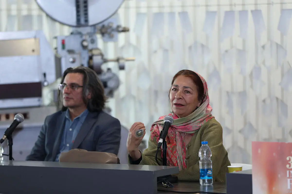 ششمین روز سی و هفتمین جشنواره جهانی فیلم فجر در پردیس چارسو