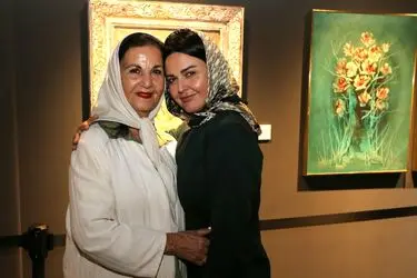 آتنا رشیدی پوری بنایی
