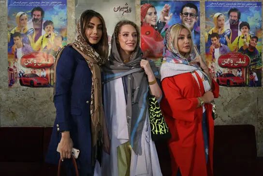 اکران فیلم "تپلى و من" در سینما صحرا