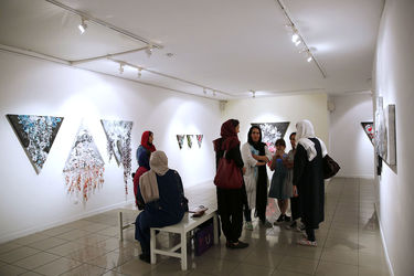 نمایشگاه نقاشی و دوخت سرمه عرب در گالری ویستا