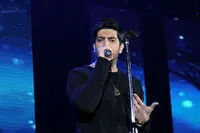 Pop singer Farzad Farzin to give concert in Saint Petersburg