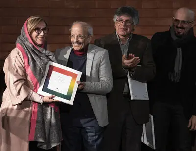 ببینید: ایده برتر هنری سال ۱۳۹۸ چگونه انتخاب شد/یک دختر یک پسر برگزیدگان جایزه ۳۰ میلیون تومانی هنر معاصر ویستا