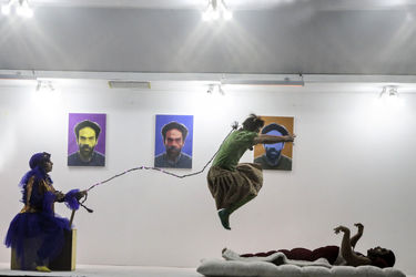 نمایش "وقتی خروس غلط می‌خواند"در سالن استاد سمندریان