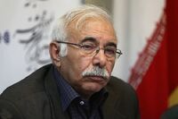 شاعر منتقد آلبوم محسن چاووشی استعفا داد/می‌روم که مزاحم ترانه‌های ضعیف نباشم!