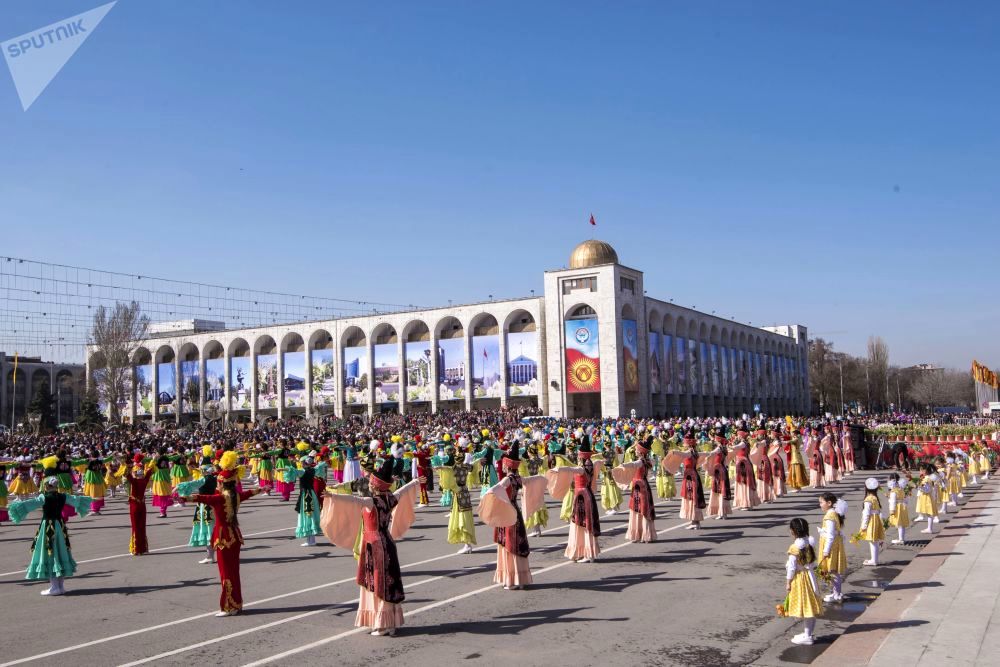 ببینید:خیابان دختران‌رنگارنگ‌نوروزی