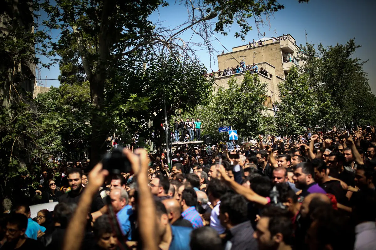 تشییع پیکر ناصر ملک مطیعی در خانه سینما