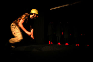 نمایش "آنالیز" در تماشاخانه ایران تماشا