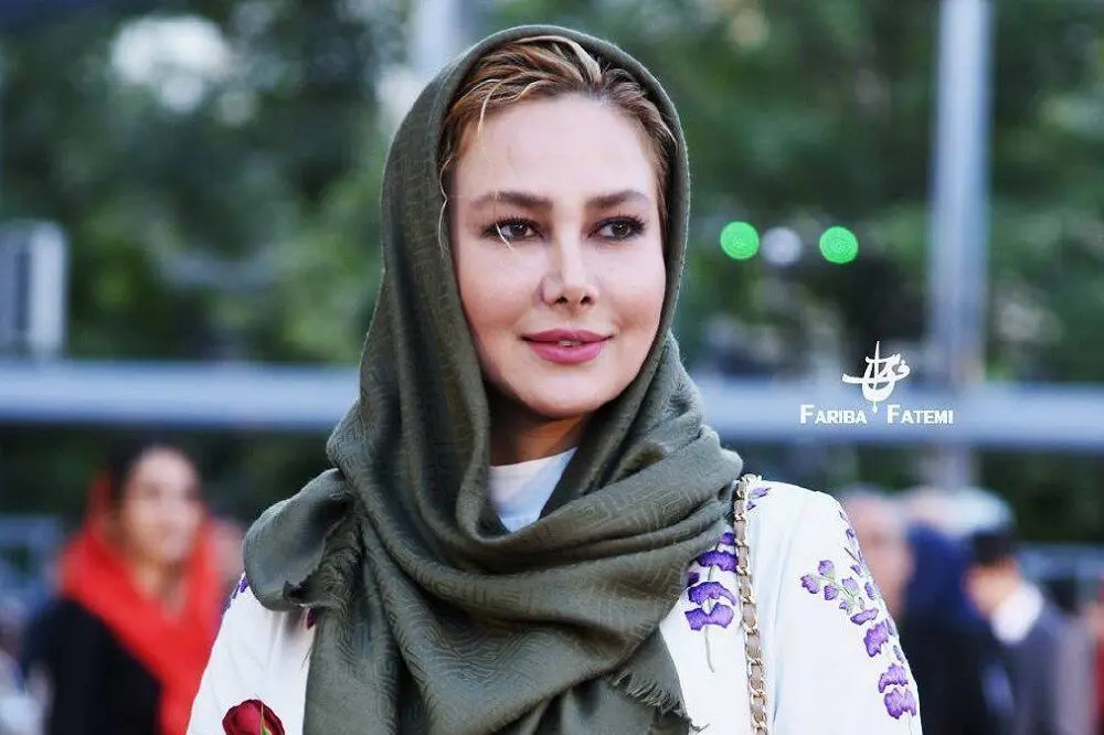 صعود آنا نعمتی به قله ۴۰۵۰ متری کهار/ عکس