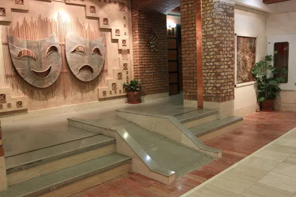 خطر در کمین سالن های خصوصی تئاتر