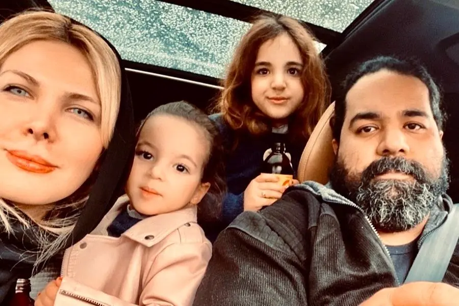 رضا صادقی و خانواده‌اش کرونا گرفتند/ عکس