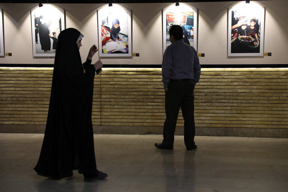 IIDCYA photos exhibit explores children in Arbaeen gathering 