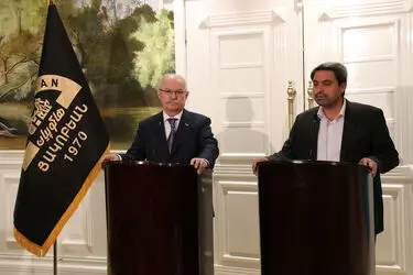 رونمایی از لباس‌های ارکستر ملی ایران و ارکستر سمفونیک تهران در جام جهانی در هتل اسپیناس پالاس