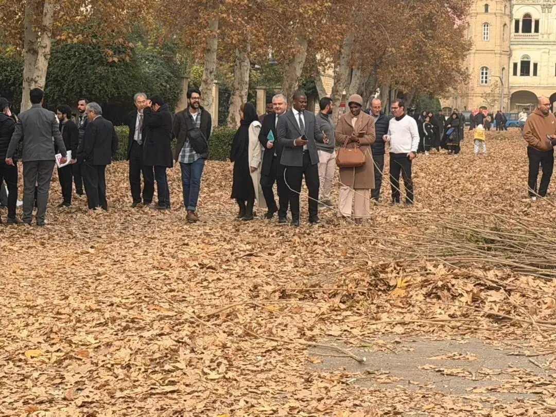 پنجمین دوره رویداد هنری «پاییز_برگ» در میدان مشق