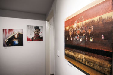 نمایشگاه گروهی "روی دیگر پنجره" در گالری دارگون