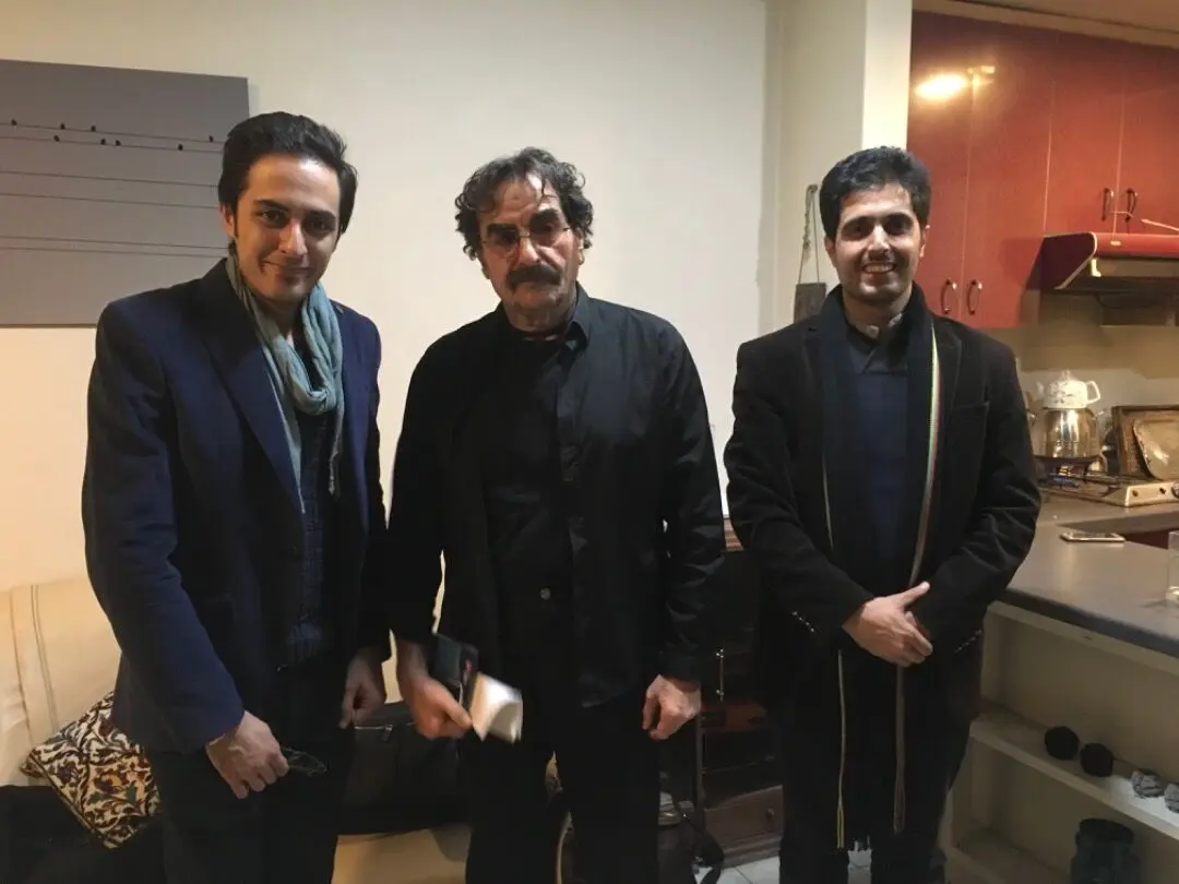 ویدئو بی انتهاتر از عشق با شعر افشین یداللهی و صدای شهرام ناظری در جایزه آینه دار دوران