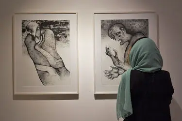 نمایشگاه طراحی‌های کیومرث کیاست در گالری ساربان