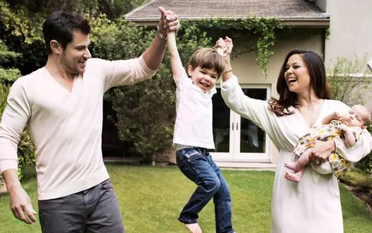 Vanessa-Lachey-Family-ftr