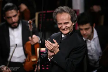 Tehran’s Symphony Orchestra performs in Vahdat Hall