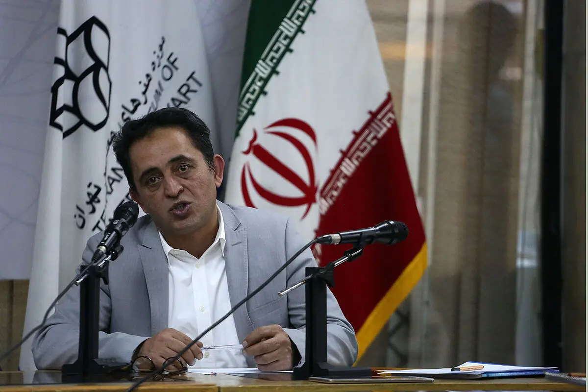 نشست خبری نمایشگاه آثار تونی کرگ هنرمند مجسمه ساز انگلیسی - آلمانی