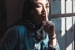 جنجال شلوار ریحانه پارسا و پاسخ بنزینی او/عکسها