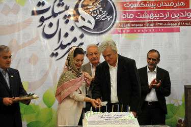 تجلیل از هنرمندان پیشکسوت متولد اردیبهشت ماه