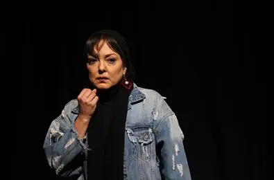 Mezon Playing on Shahrzad Stage