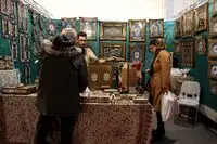 اوج گرفتن دستفروشی هنر در کنار خیابان و مترو