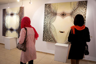 نمایشگاه نقاشی‌های شقایق ماندگار در گالری هفت ثمر