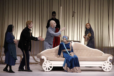 نمایش "کابوس حضرت اشرف" در تماشاخانه ایرانشهر ‎