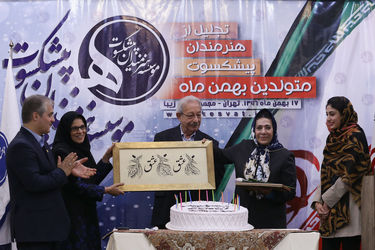 جشن تولد هنرمندان پیشکسوت متولد بهمن ماه در باغ زیبا