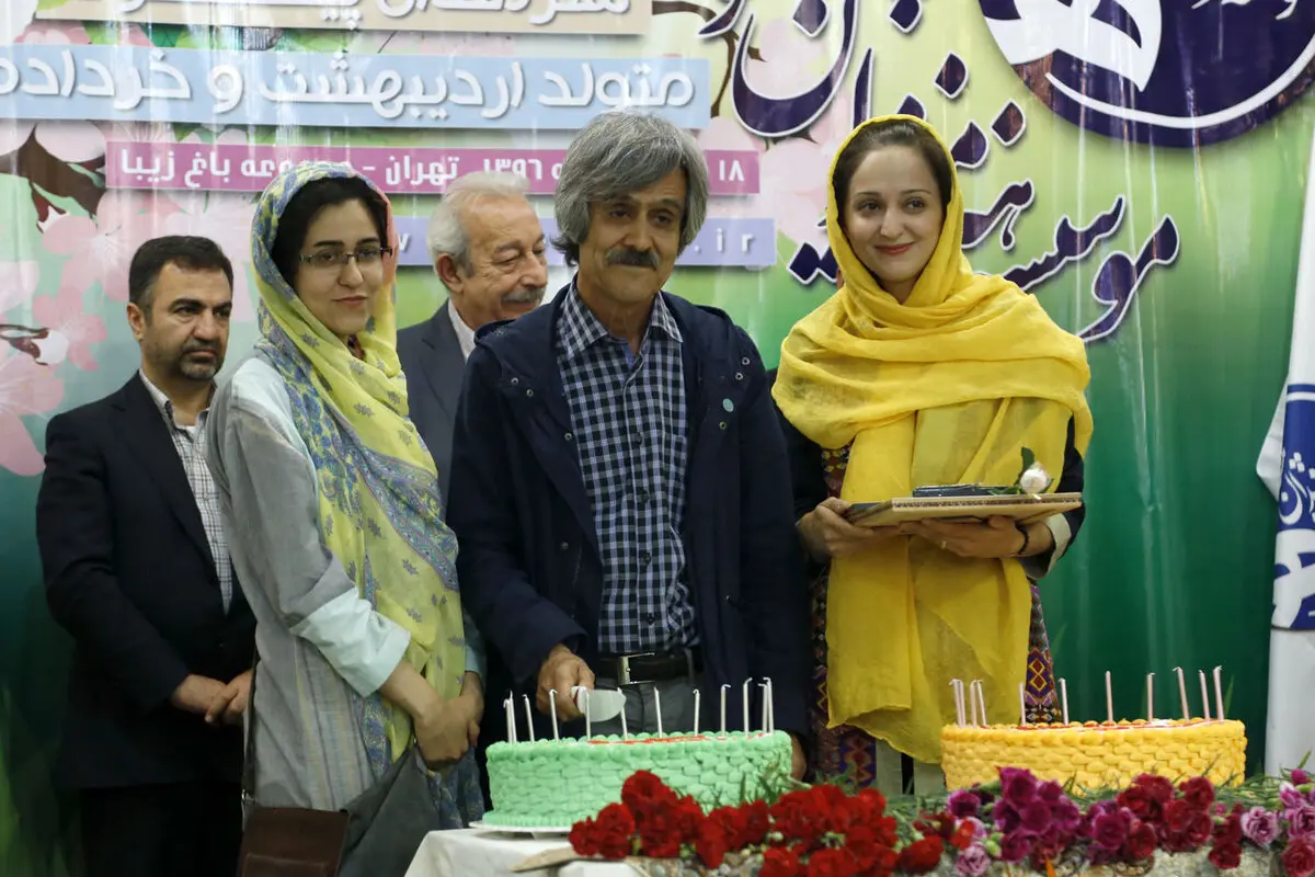 جشن تولد هنرمندان دو ماهِ آخر بهار/ عکس‌های تجلیل هنرمندان پیشکسوت