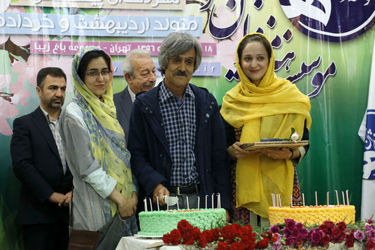 تجلیل از هنرمندان پیشکسوت متولد اردیبهشت ماه و خردادماه