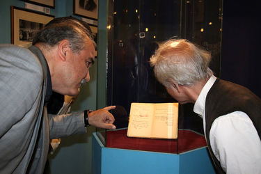 رونمایی از کهن‌ترین سند حضور سینما در ایران در موزه سینما