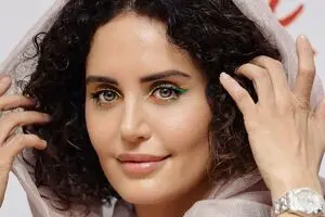 ببینید: الناز شاکردوست در هیبت تهمینه/ گریم متفاوت الناز شاکردوست و علی زندوکیلی
