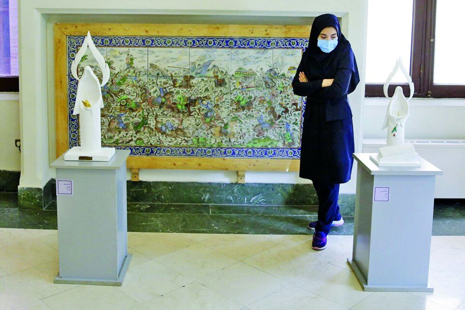 Sculpture exhibit observes Iranian women’s self-sacrifices in war  