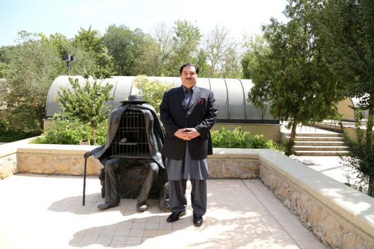 دیدار هنرمندان با عباد رضا اسلامی