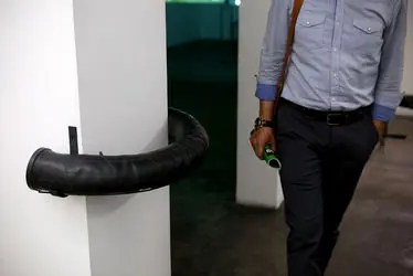 نمایشگاه چیدمان مونا آقابابایی با عنوان «مطالعه در سطح» در گالری اُ