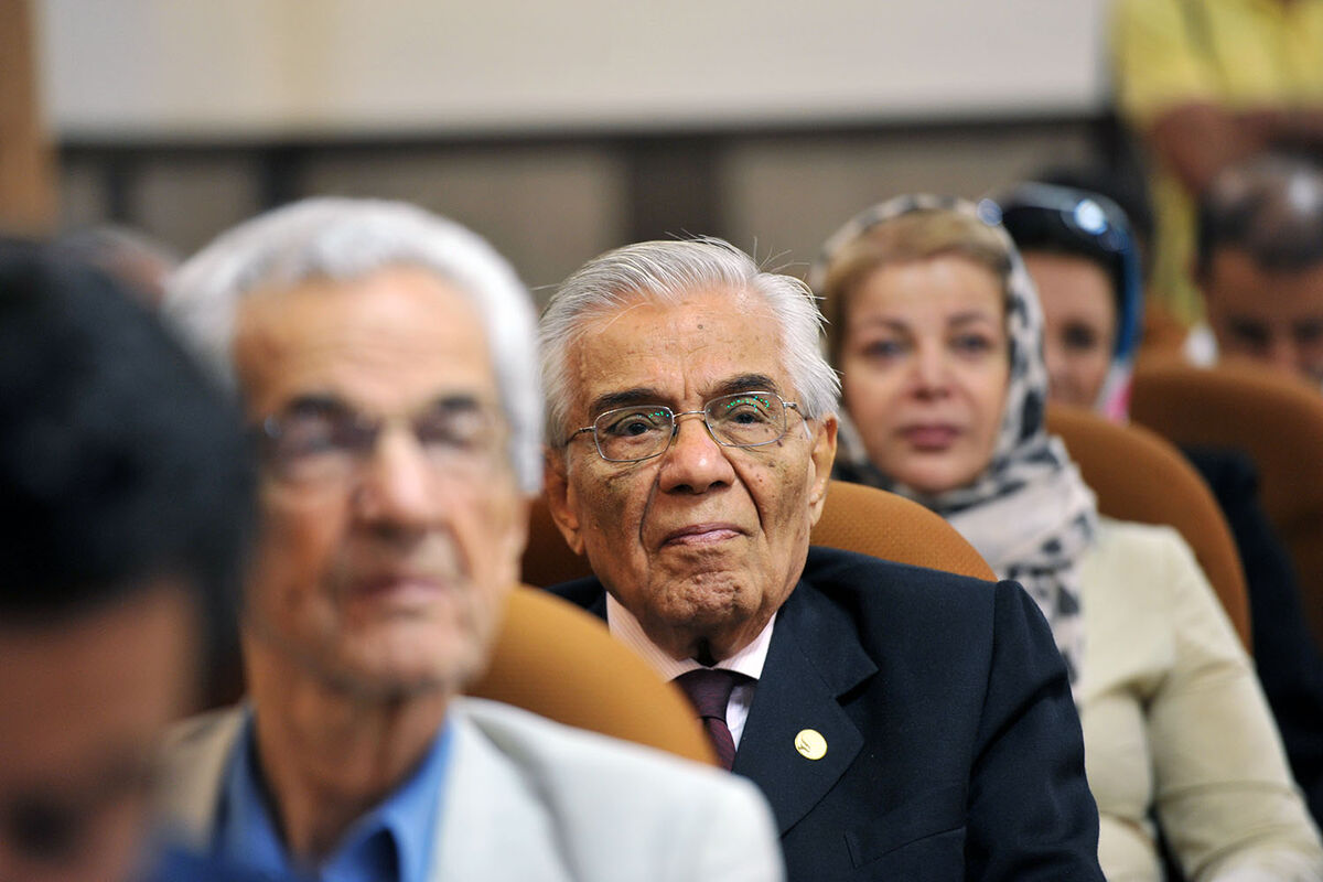 تجلیل از هنرمندان پیشکسوت متولد شهریورماه در مجموعه باغ زیبا