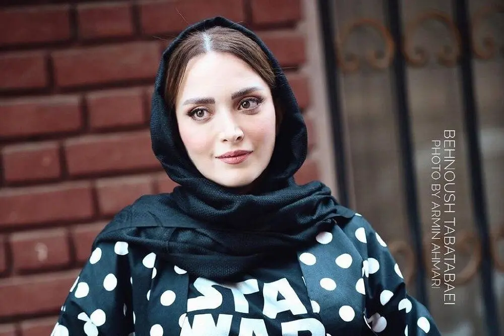 بهنوش طباطبایی با استایل متفاوت در میان برف‌ها/ عکس