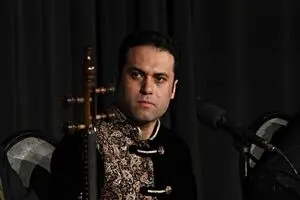  Vahid Taj performs "Romantic passion"